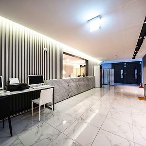 Golden River Hotel